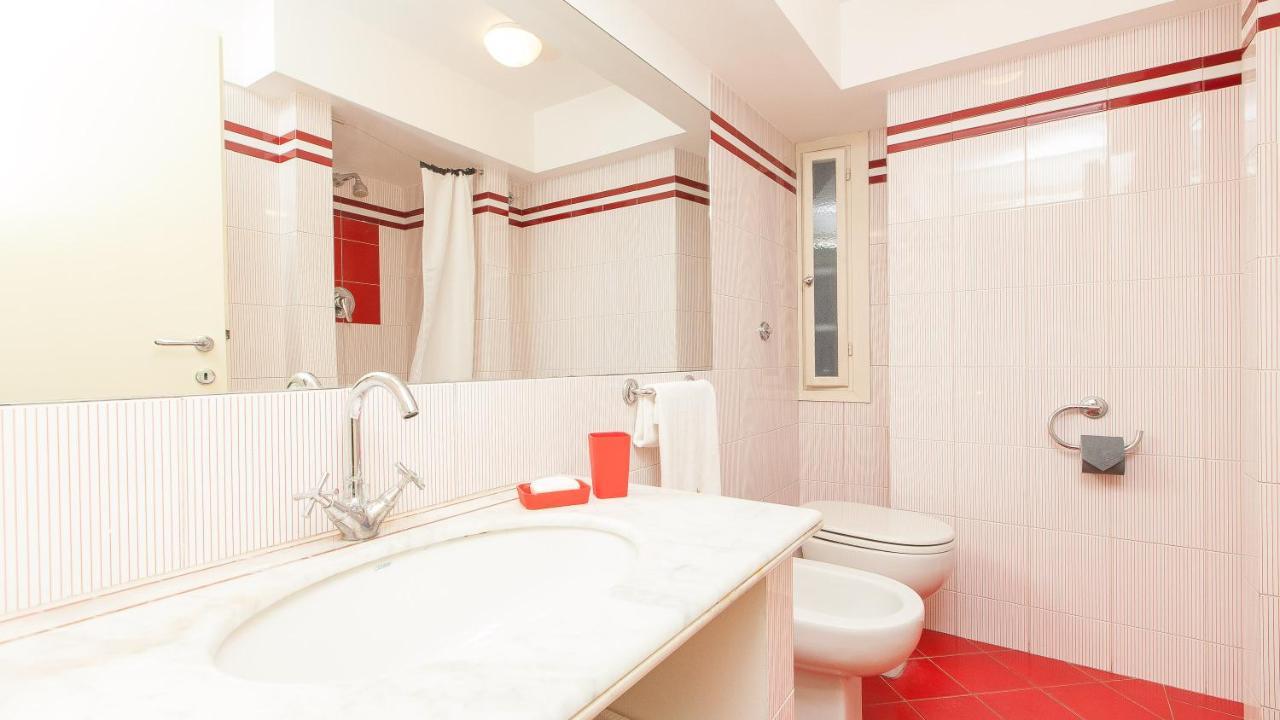 Trevi Colour- Rental In Rome Exterior photo